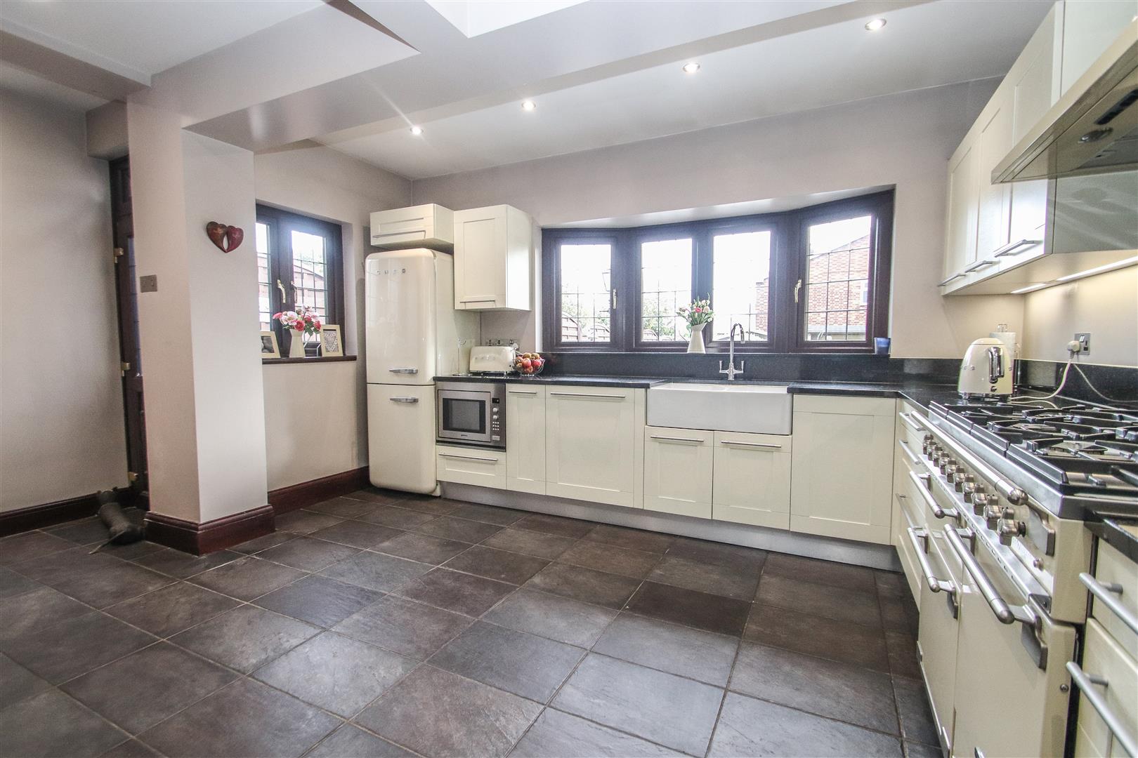 Appointmoor Eastbourne Grove, WestcliffOnSea